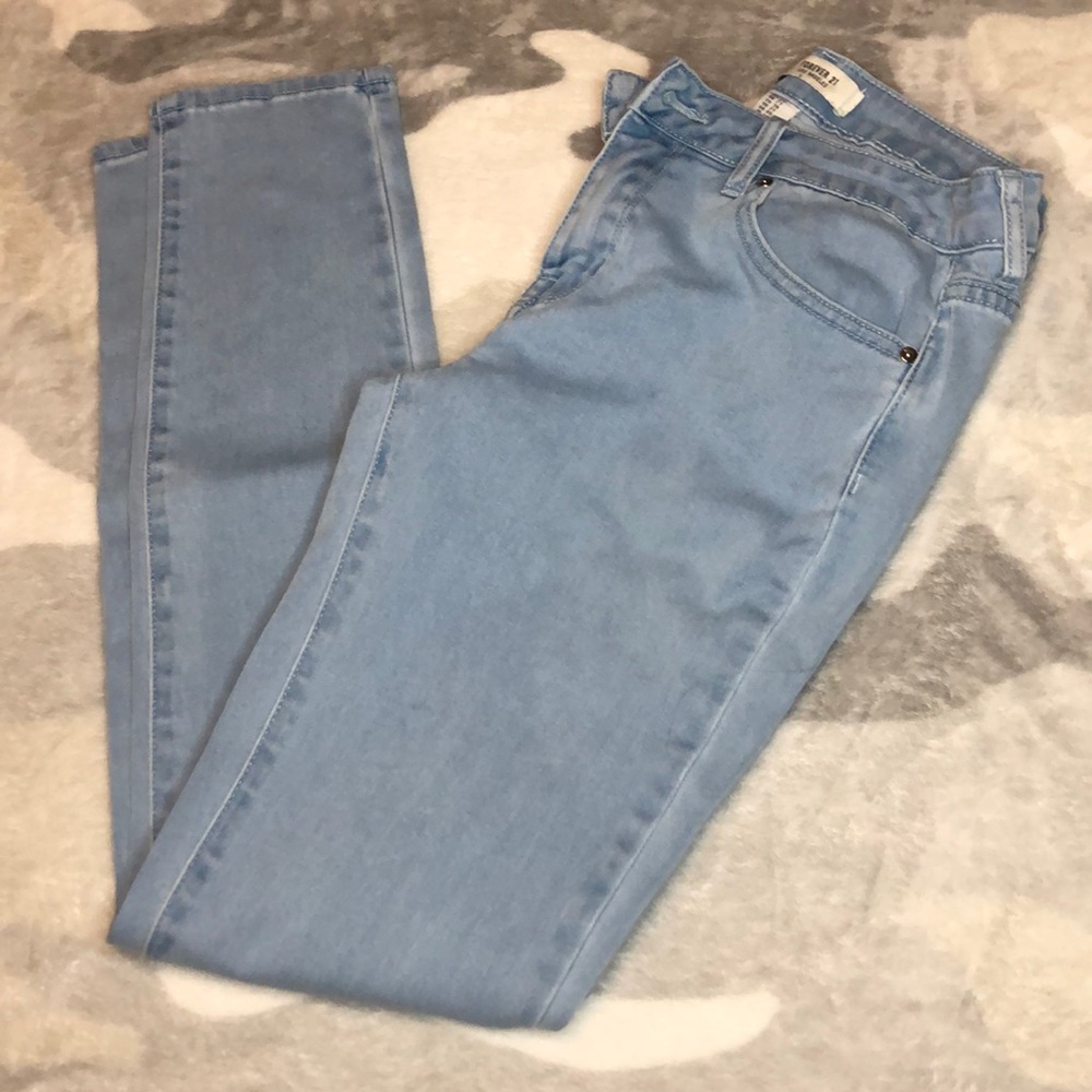 Forever 21 Ankle Length Light Jeans
